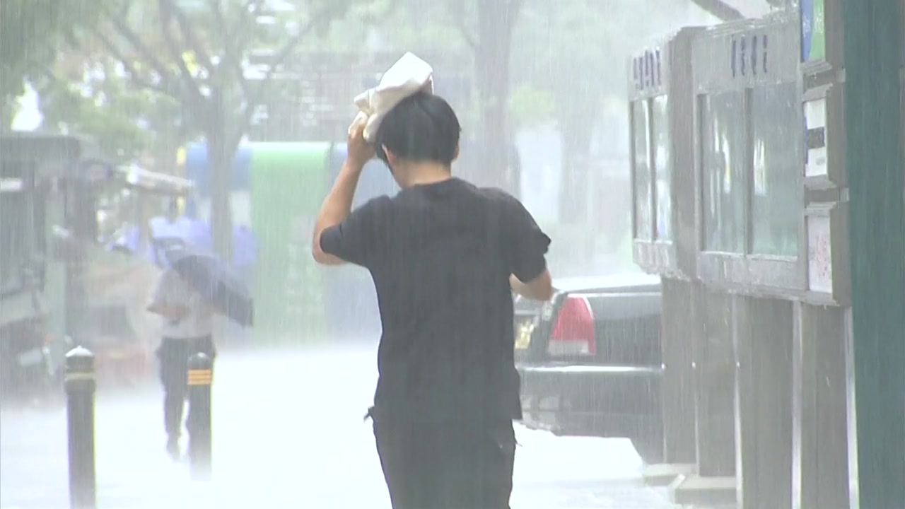 [날씨] 절기 '소만', 여름 더위 속 요란한 비...서울 체감 30℃