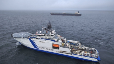 러시아, '그림자 선단' 지키려 전투기 출격...연계 첫 확인