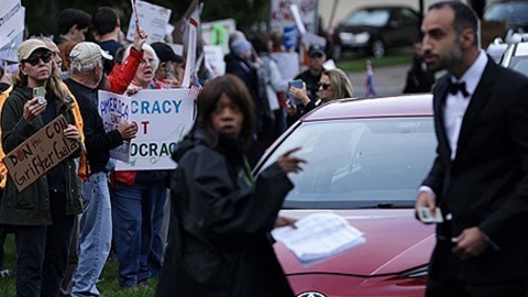 트럼프 밈코인 거액 투자자 행사에 한국인들도 초청받아