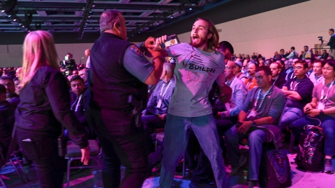 'AI 군사적 이용' 반대 시위 잇따라...MS·구글 행사에서 이스라엘과 계약에 항의