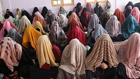 인도 '합법적 성폭행' 논란...'피해자와 결혼' 미성년자 성폭행범 석방