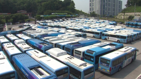 창원 버스 파업 계속…서울시는 \'부산 동상이몽\'