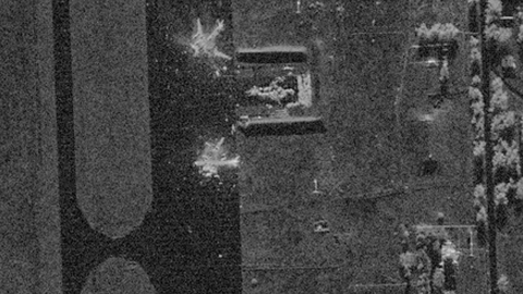 위성사진으로 확인된 처참한 러시아 기지..."전략폭격기 여럿 산산조각"