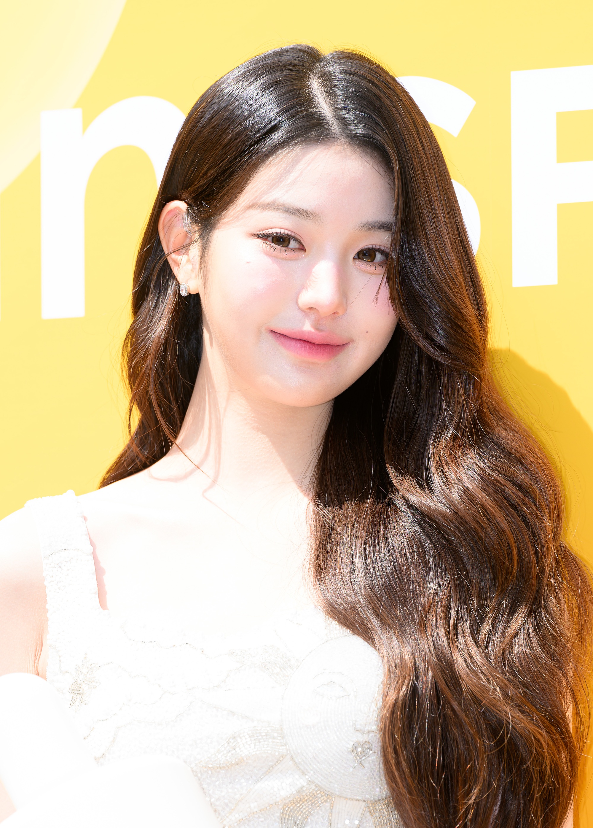 법원 "탈덕수용소, 장원영 소속사에 5천만 원 배상하라"