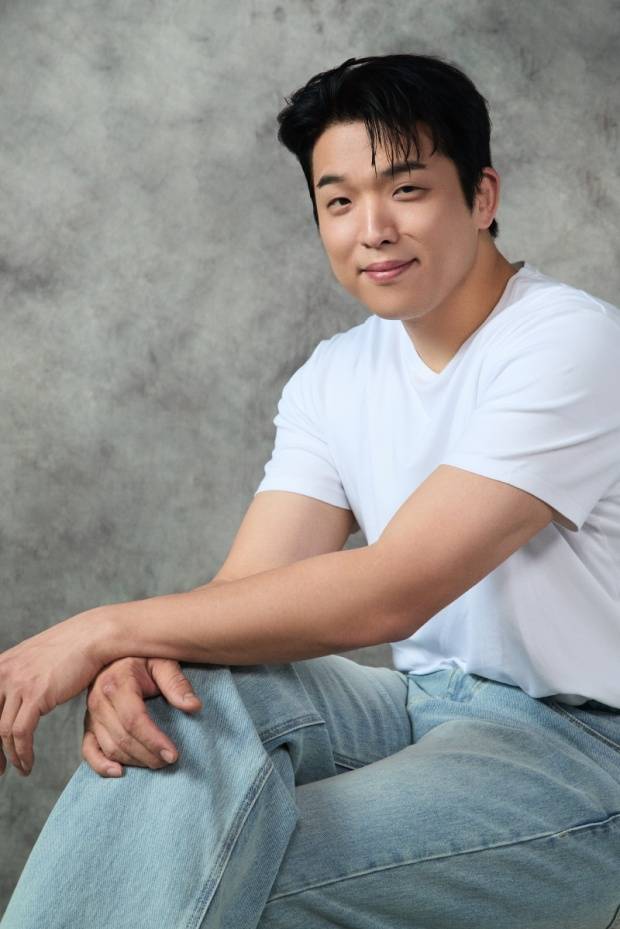 안성재 셰프, 신혜선 소속사와 전속계약…연예 활동 본격화 예고