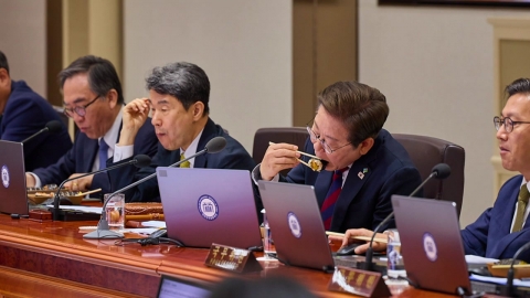 이 대통령, 추가 인선 고심…"연휴 중 발표할 듯"