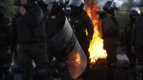 볼리비아 대선 앞두고 '성추문' 모랄레스 전 대통령 측 무력 시위 격화...후보 등록 좌절되자 거리 봉쇄·테러 위협