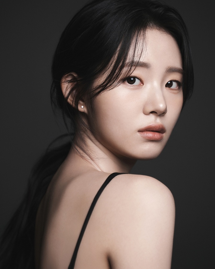 신시아, 매니지먼트 숲과 전속계약…서현진·수지 등과 한솥밥