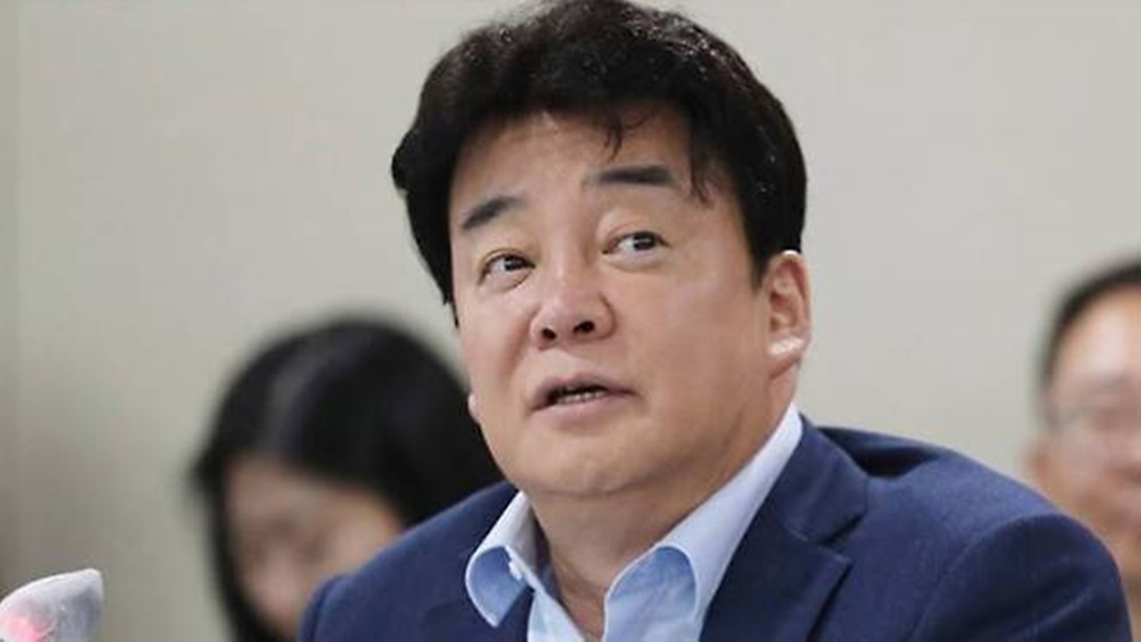 더본코리아, 백종원 단독 대표 체제 전환…강석원 대표 사임
