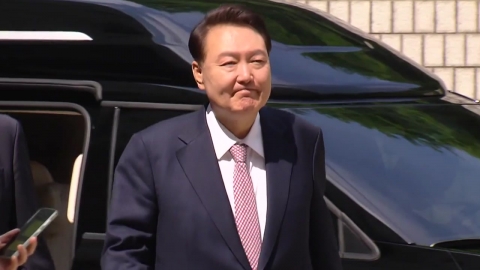 정권 교체된 뒤 첫 윤석열 \'내란 재판\'…침묵 유지
