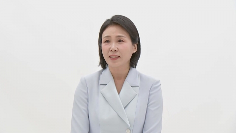 김혜경 여사, 캐나다서 첫 단독 행보…"조국 걱정에 힘드셨죠" [앵커리포트]