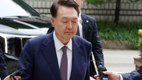  경찰 "윤 전 대통령 체포영장 신청 등 특검과 협의 중"