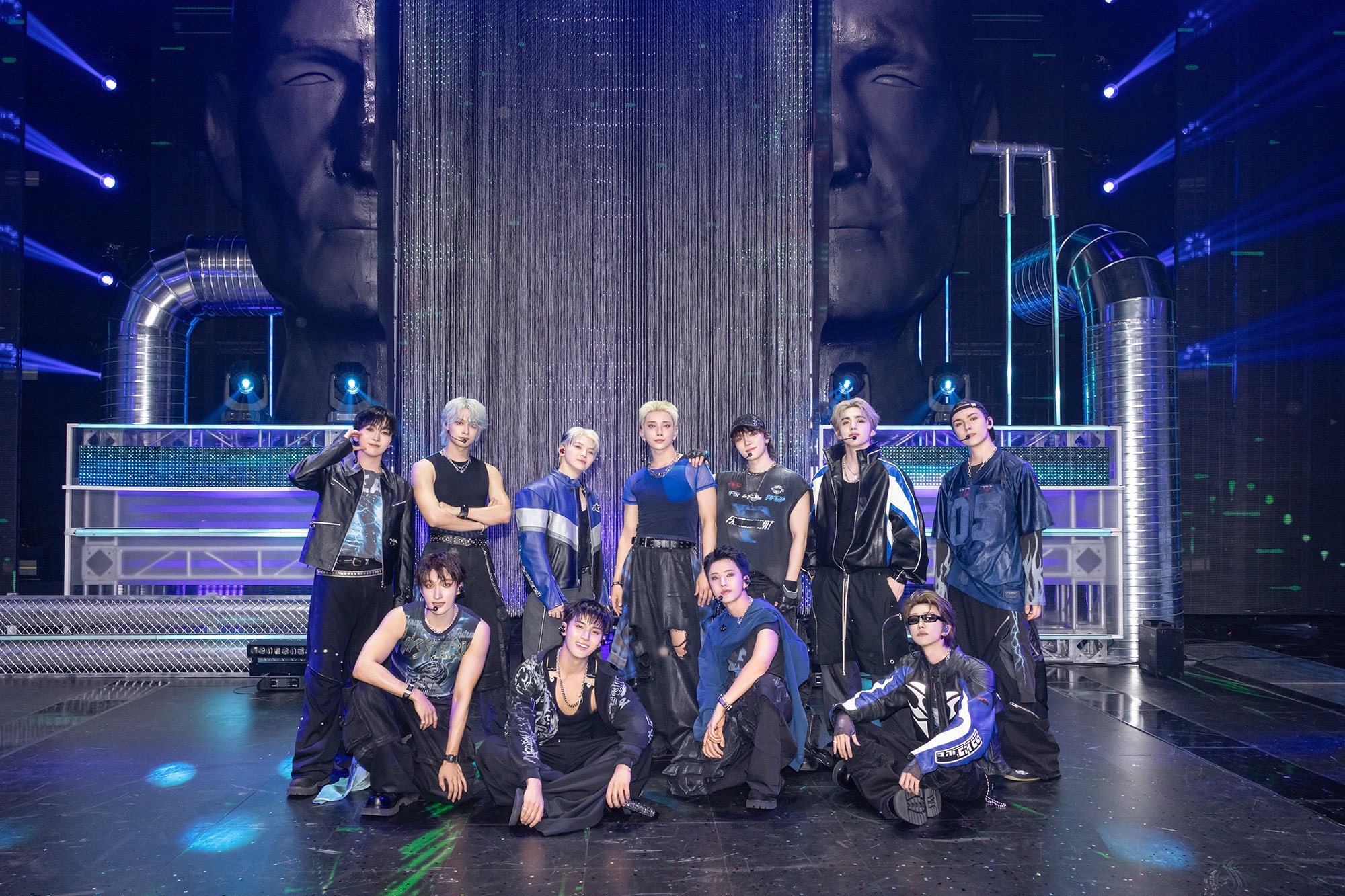 세븐틴, 음악방송 출연 없이 8번째 1위 등극