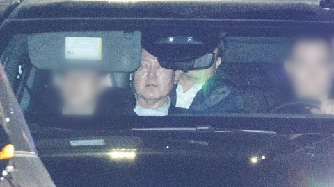 윤석열, 두 번째 체포 위기 일단 넘겨…\'신병 확보 시도\' 계속될 듯