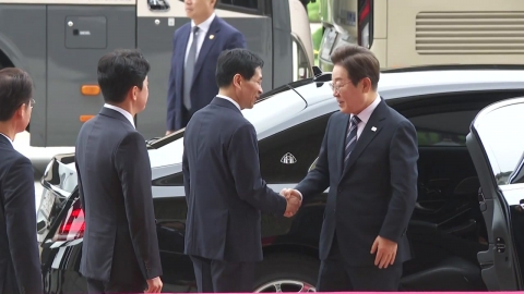  이재명 대통령, 추경안 시정연설 위해 국회 도착