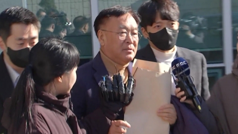 양양군수 \'민원 대가 성관계·금품 수수\'  혐의로 징역 2년