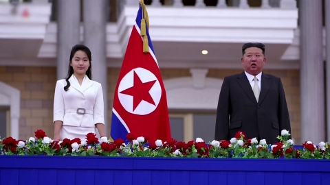 리설주 18개월 만에 재등장…\'센터\'는 주애