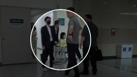 윤 전 대통령은 \'현관 출석\'…\'우울증 퇴원\' 김건희 여사 조사는?