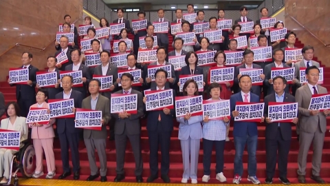 \'20%\'도 무너질라…\'극소수 야당\' 생존 전략은?