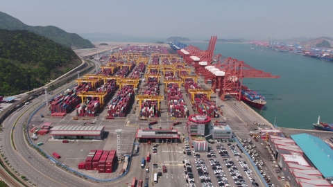  6월 수출, 관세 타격에도 증가....4.3%↑ 598억 달러