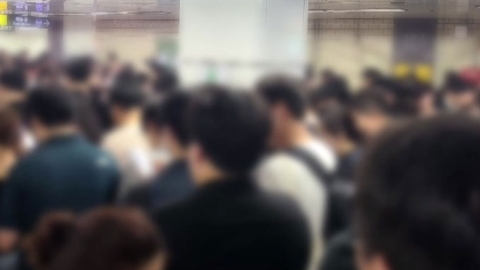 서울 지하철 2호선 지연…무더위 속 출근길에 \'발 동동\'