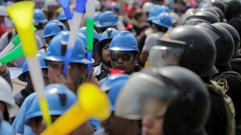 세계 구리 2위 페루의 무허가 광부 규제에 반발 격화