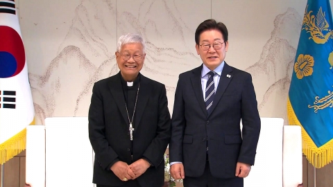 [현장영상+] 유흥식 추기경 "이 대통령 로마 초청 요청했더니 교황 긍정 답변"