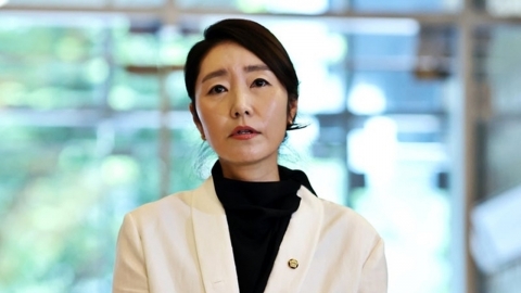 강선우 "보좌진에 변기 수리 안 시켰다" 거짓 해명?…대화 폭로