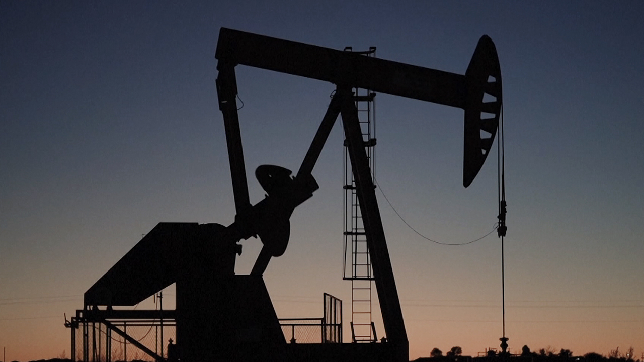 태양과 석유의 충돌...미-중 에너지 패권 경쟁의 새로운 국면  [한방이슈]