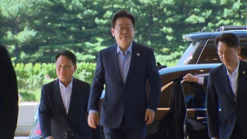  이 대통령, EU특사에 윤여준·프랑스 특사에 강금실 파견