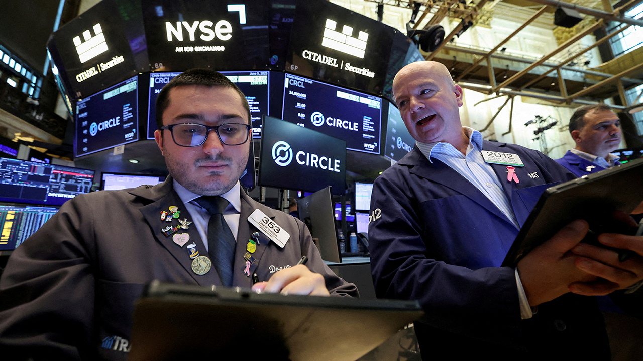 뉴욕 증시, 은행 실적 호조·도매 물가 안정에 상승 출발