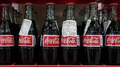 '콜라광' 트럼프 코카콜라도 압박?..."코카콜라, 사탕수수 설탕 사용 합의"