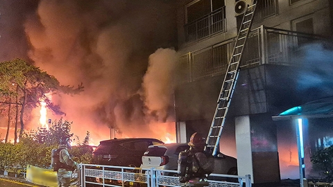  광명 아파트 주차장 화재로 3명 심정지