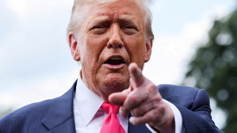 트럼프, '외설편지' 보도 WSJ 편집인에 전화해 '위협'