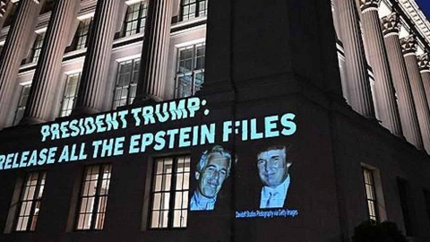 "과거 엡스타인 조사에서 트럼프 거론" 증언...백악관은 부인