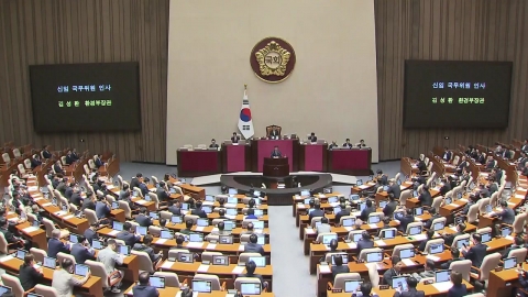 새 장관들 본회의 데뷔…쟁점법안 처리 놓고 \'전운\'