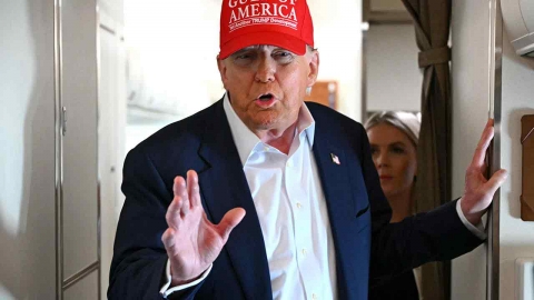 WSJ "엡스타인 파일에 트럼프 수 차례 등장"...백악관 "가짜 뉴스"