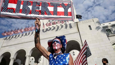 트럼프 직무수행 긍정평가 37%...취임 후 최저 수준