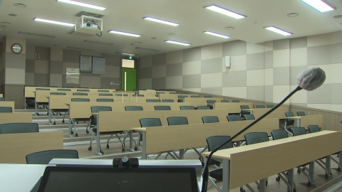 의사 국시 추가·교육기간 5.5년…특혜 논란 여전