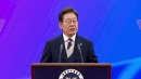 광복절에 이 대통령 '국민 임명식'...