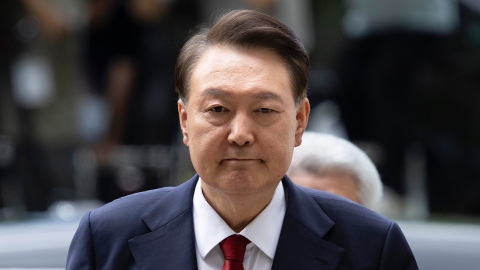  법원, 김건희 특검이 청구한 윤 체포영장 발부