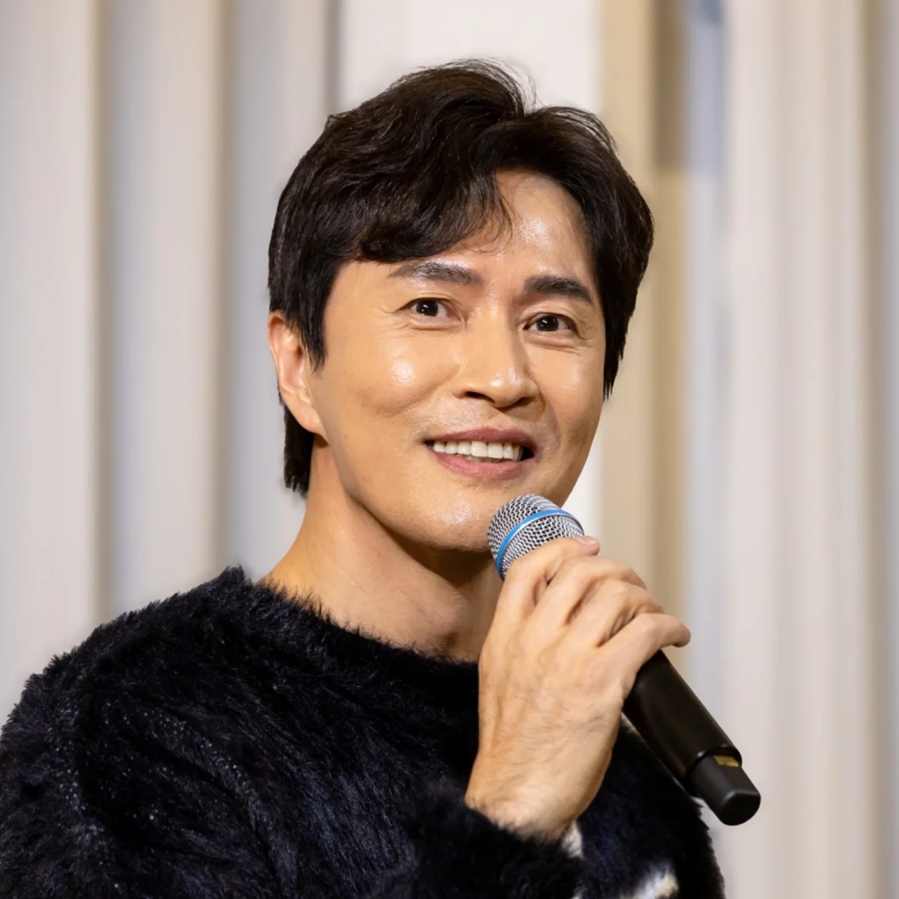 김정민, 팬들에게 받은 모친상 조의금 전액 기부…"어머니가 강조하던 나눔의 정신"