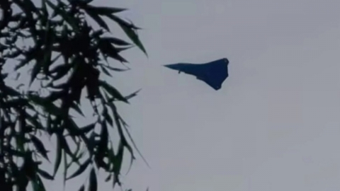 중국 온라인에 신형 스텔스기 사진..."6세대 전투기나 드론 가능성"