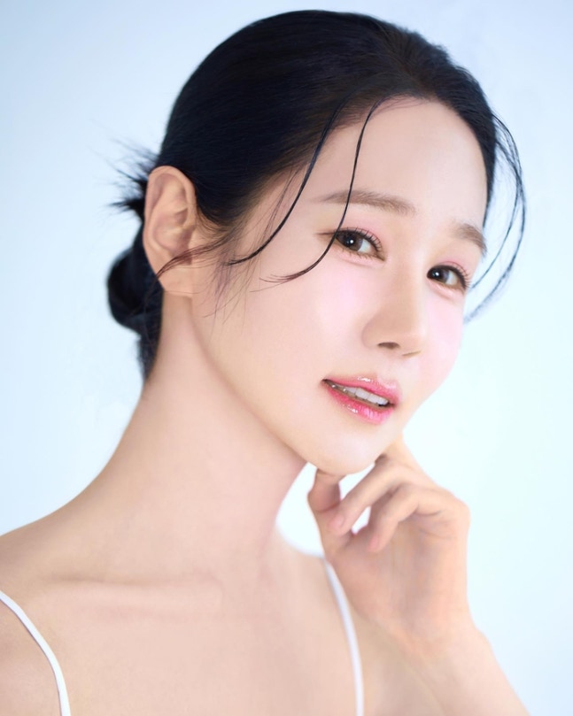 '나솔' 16기 옥순 "이름 도용에 법적 대응"…바다가 광고한 그 화장품