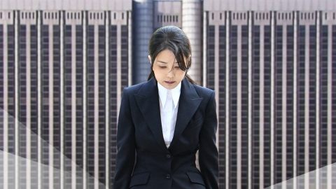 김건희 구속영장 발부…법원 "증거인멸 우려"