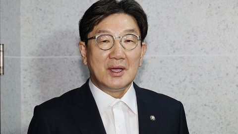 권성동, \'통일교 불법 정치자금\' 의혹 받는데…통일교 골프장서 포착 [Y녹취록]