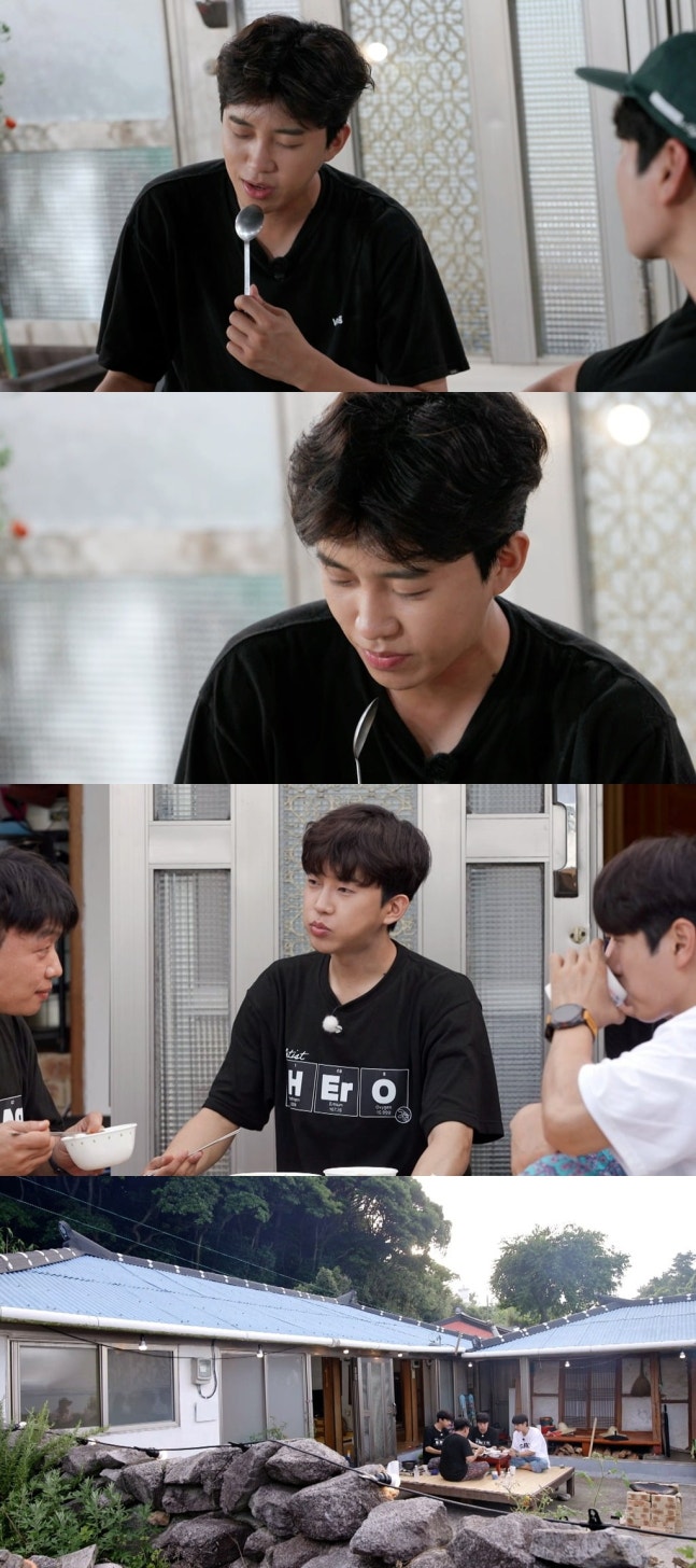 임영웅 "딱 이거 하러 온 거다"…찐친들과 떠난 섬마을