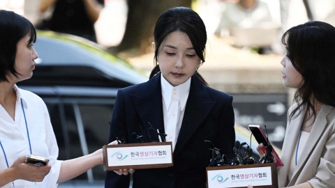 김건희, 구속 뒤 첫 조사…18일 재소환 출석 미정