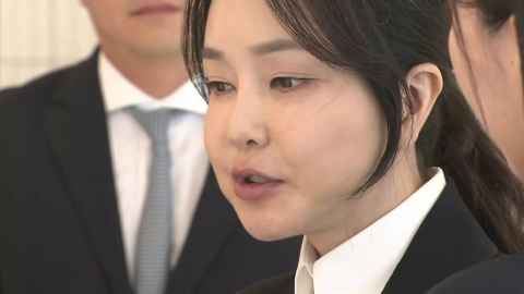 '목걸이·시계' 자백…'혐의 부인' 건진법사도 흔드나