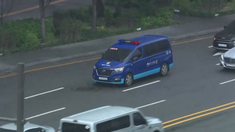  김건희, 특검 사무실 도착...구속 뒤 4차 소환 조사